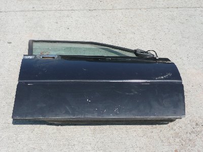 Used right front door Maserati 418, 422, 424 or 430 Used right front door Maserati 418, 422, 424 or 430